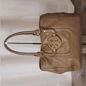 Tory Burch Amanda Expandable Tote Satchel in Taupe